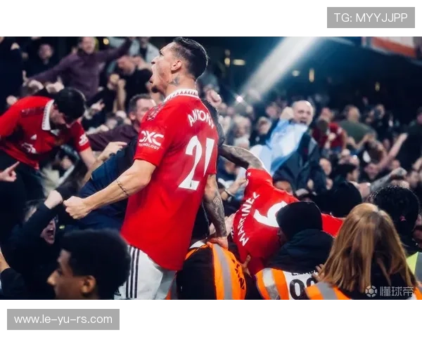 安东尼:巴西边锋闪耀绿茵场,未来潜力无限 安东尼:巴西边锋闪耀绿茵场,未来潜力无限