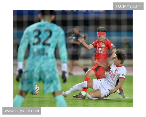 成都蓉城中超新人表现亮眼,助力球队战力提升 成都蓉城中超新人表现亮眼,助力球队战力提升