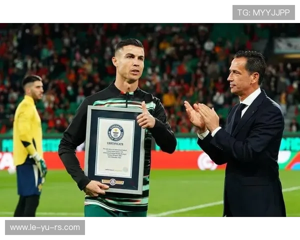 年度体育盛典圆满落幕,明星运动员摘得荣誉,荣耀时刻点燃激情 年度体育盛典圆满落幕,明星运动员摘得荣誉,荣耀时刻点燃激情